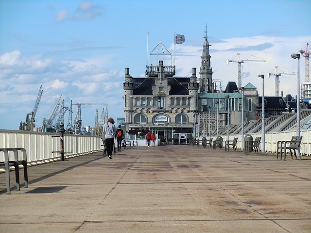 image of the shipping port in Antwerp, Belgium