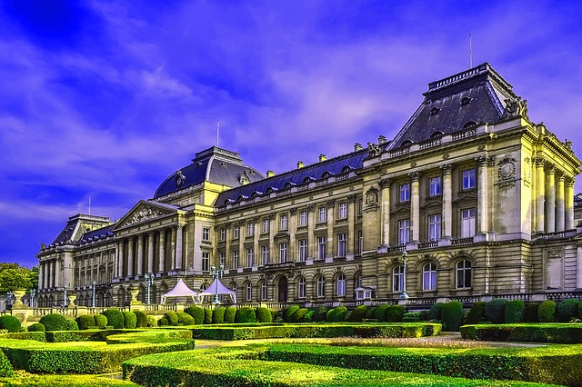 image of the Royal Palace in Brussels, Belgium
